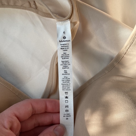Lululemon 🍋 Bra Sz 6 🧘🏼♀️ - Picture 2 of 4